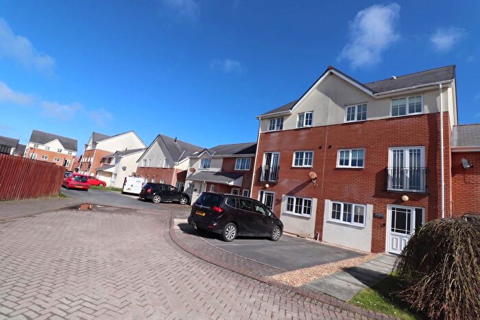 4 Bedroom Terraced House For Sale In Clos Morgan, Llanbadarn Fawr, SY23