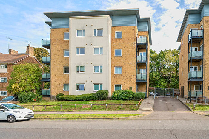 1 Bedroom Apartment For Sale In Chipperfield Road, Orpington, BR5