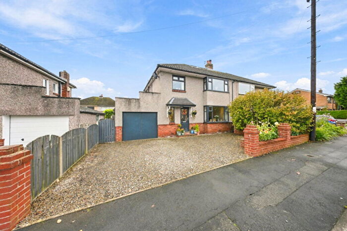 3 Bedroom Semi Detached House For Sale In Lyndon Avenue, Great Harwood, Blackburn, BB6
