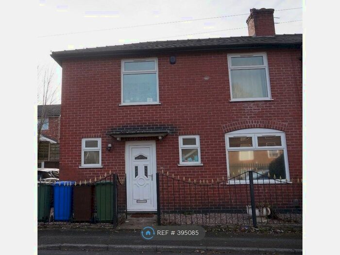 3 Bedroom Semi-Detached House To Rent In Duke Street, Radcliffe, Manchester, M26