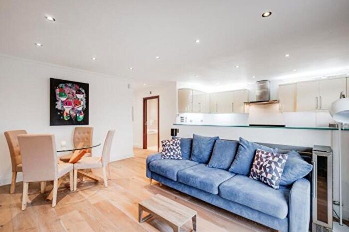 2 Bedroom Flat To Rent In Collard Place, London, NW1