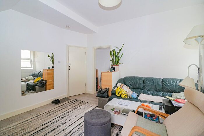 1 Bedroom Flat To Rent In Birkbeck Road, Beckenham, BR3