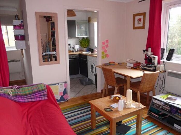1 Bedroom Flat To Rent In Ringwood Gardens, Docklands, E14