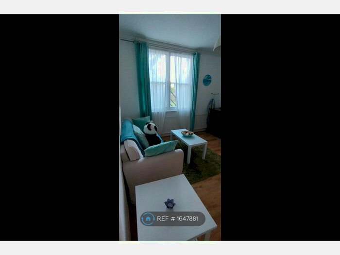 2 Bedroom Flat To Rent In Knighton Park Road, Leicester, LE2