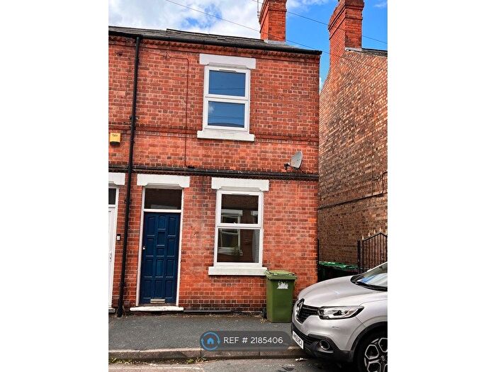 3 Bedroom Semi-Detached House To Rent In Glapton Rd, Nottingham, NG2