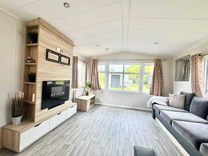 2 Bedroom Mobile/park Home For Sale In Kiln Ln, Gisburn, BB7