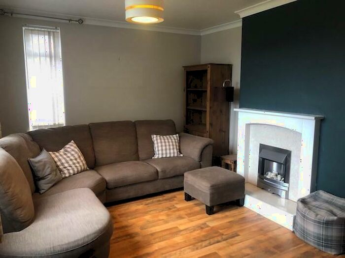 3 Bedroom Semi-Detached House To Rent In Crossacres Road Crossacres Wythenshawe Manchester, M22