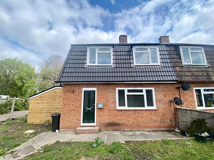 4 Bedroom Semi-Detached House To Rent In Conygre Grove, Filton, Bristol, BS34