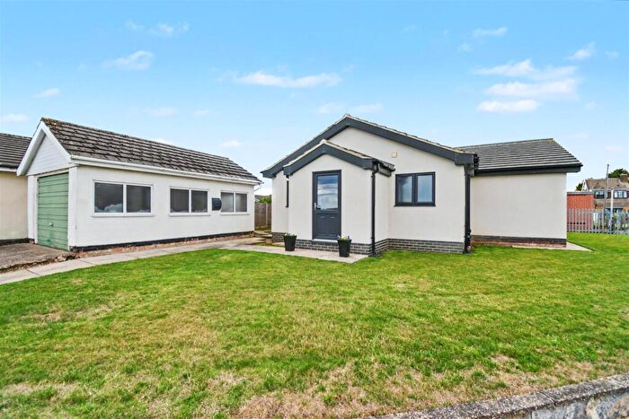 3 Bedroom Bungalow For Sale In St. Barbaras Crescent, Burton-Upon-Stather, Scunthorpe, DN15