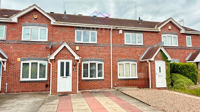 2 Bedroom Town House For Sale In Tennyson Way, Pontefract, West Yorkshire, WF8