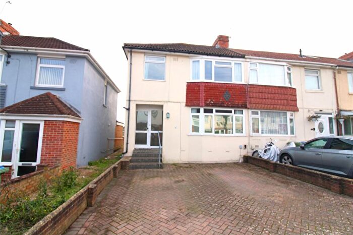 3 Bedroom Semi-Detached House To Rent In Highfield Avenue, Fareham, Hampshire, PO14