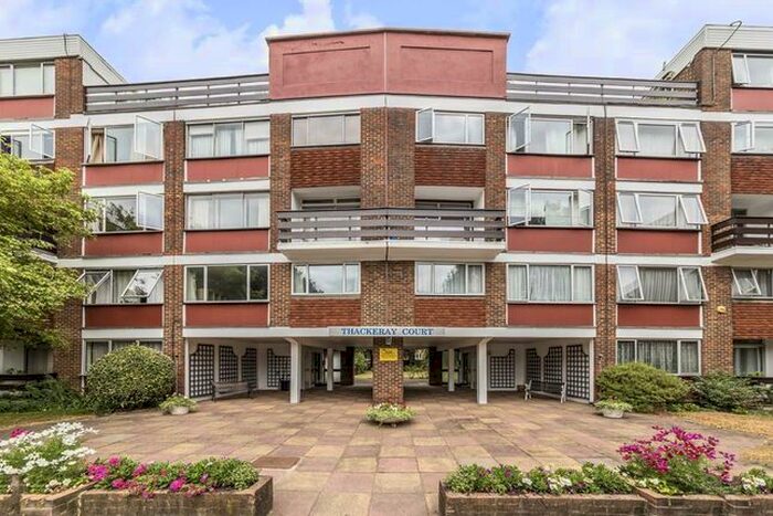 3 Bedroom Flat To Rent In Hanger Vale Lane, London, W5