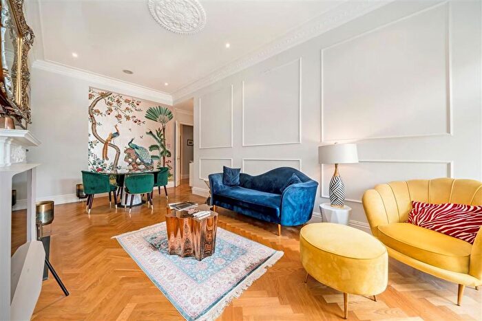 2 Bedroom Flat To Rent In Whitehall Court, Fitzrovia Amp; Covent Garden, SW1A