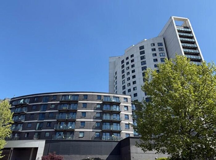 2 Bedroom Apartment To Rent In Clarence Dock, Leeds Cityy Centre, LS10