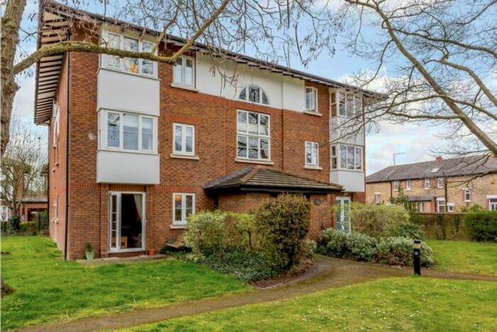 1 Bedroom Flat To Rent In Kingsworthy Close, Kingston Upon Thames, KT1