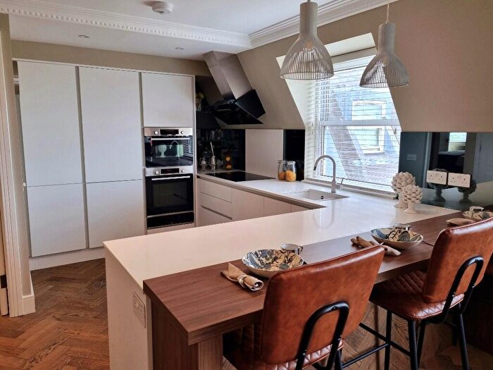 3 Bedroom Penthouse To Rent In St. Johns Wood Park, London, NW8
