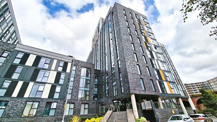 2 Bedroom Apartment To Rent In Block B Downtown, Woden St, Salford, M5