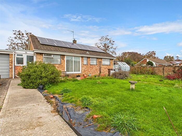 3 Bedroom Bungalow For Sale In The Beagles, Cashes Green, Stroud, Gloucestershire, GL5
