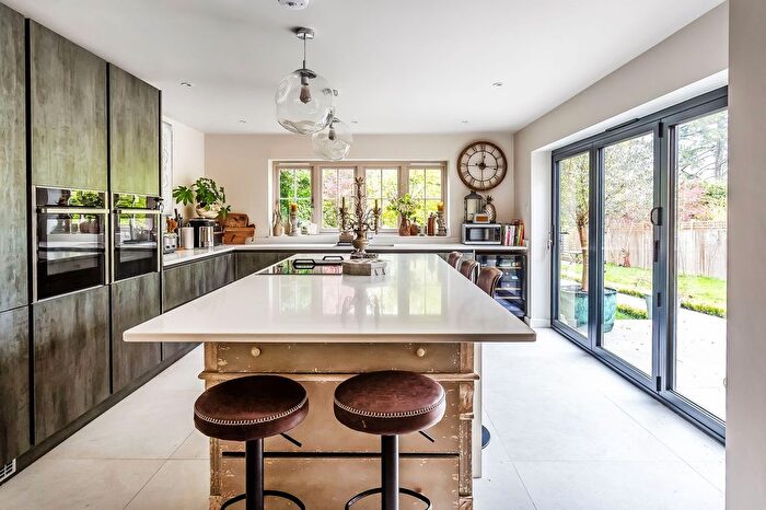 3 Bedroom Detached House To Rent In Stonewall Park Road, Langton Green, TN3