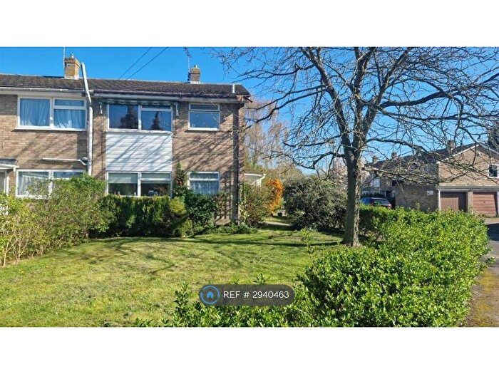 4 Bedroom Semi-Detached House To Rent In St Michaels Place, Canterbury, CT2