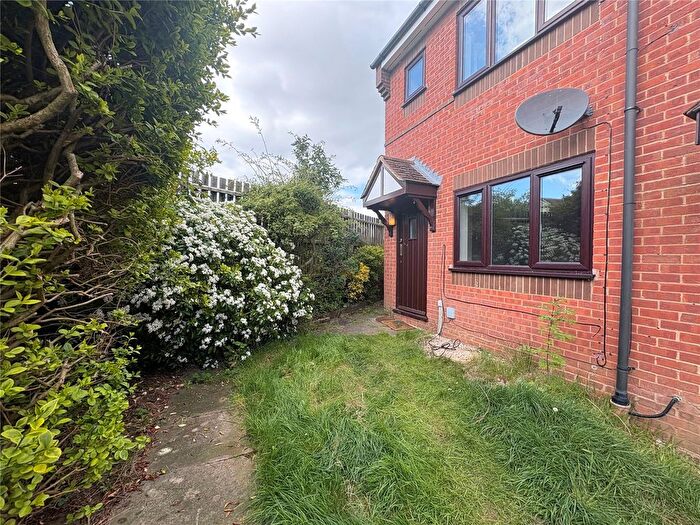 1 Bedroom Terraced House For Sale In Cook Close, Daventry, Northamptonshire, NN11
