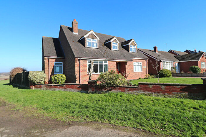 4 Bedroom Detached House For Sale In Upperthorpe Road, Westwoodside, DN9