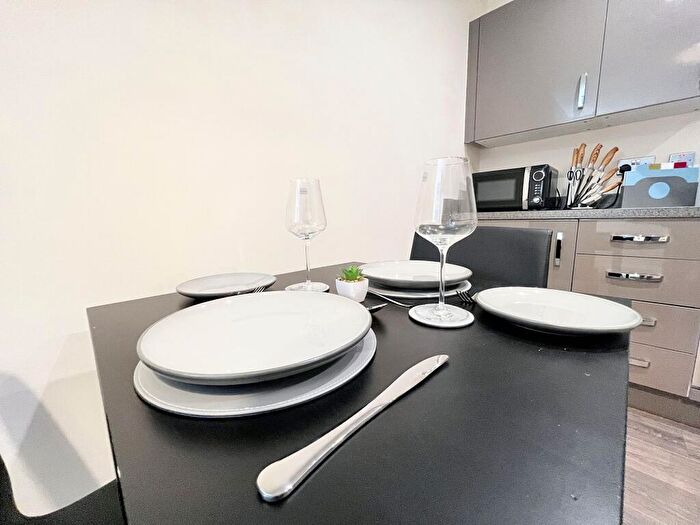 1 Bedroom Apartment For Sale In Queens Road, Queens House, CV1