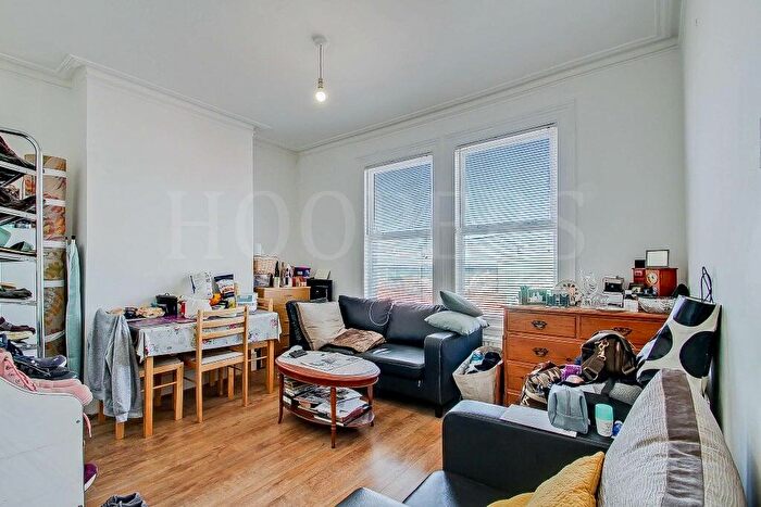 2 Bedroom Flat For Sale In Cobbold Road, London, NW10