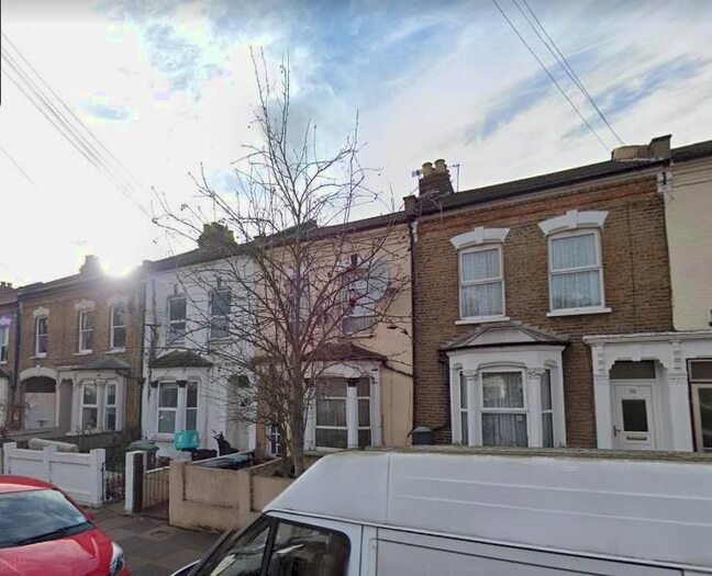 2 Bedroom Flat To Rent In Beaconsfield Road, London, N15