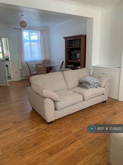 2 Bedroom Terraced House To Rent In Wallington, Wallington, SM6