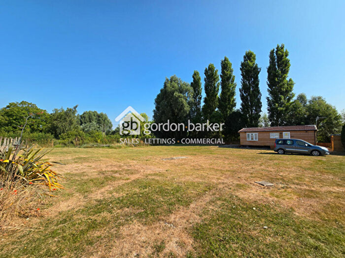 2 Bedroom Detached House For Sale In Hill View, Cashmoor, Dorset, DT11