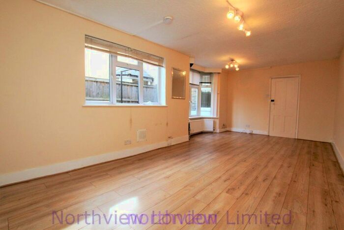 2 Bedroom Flat To Rent In Whittington Road, Bounds Green, N22