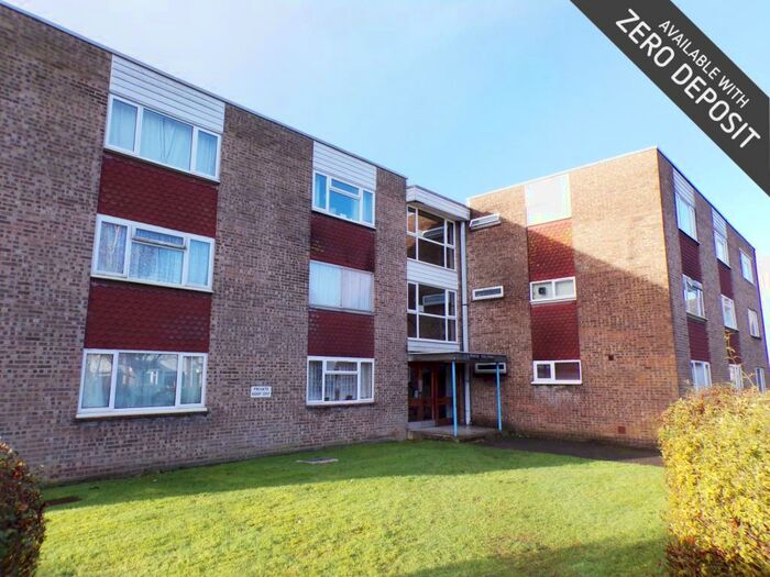 Flat To Rent In Sutherland Close, Romsey, SO51