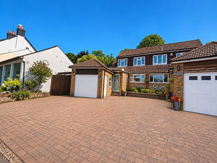 4 Bedroom Semi-Detached House For Sale In Main Road, Knockholt, Sevenoaks, Kent, TN14