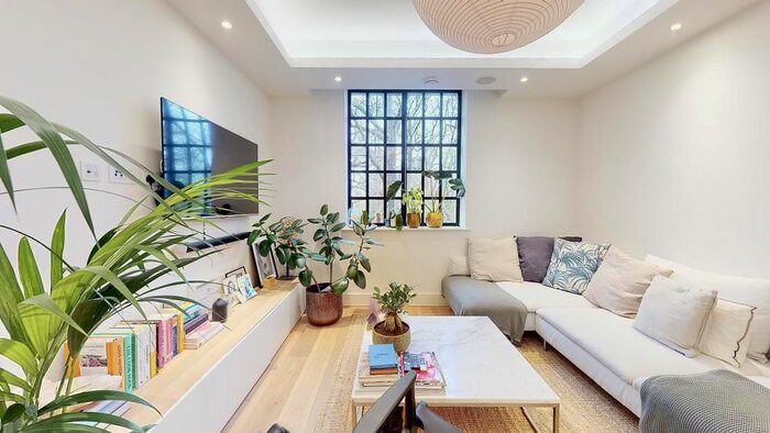 1 Bedroom Flat To Rent In Richmond Hill, Richmond, TW10