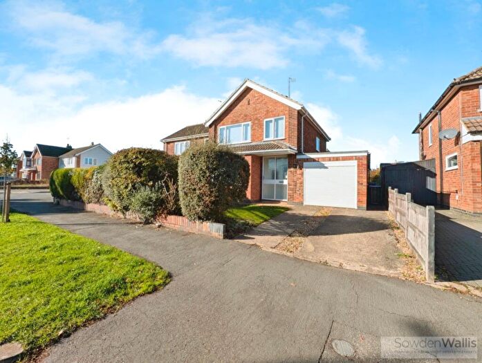 3 Bedroom Semi Detached House For Sale In Sutherland Way, Stamford, PE9