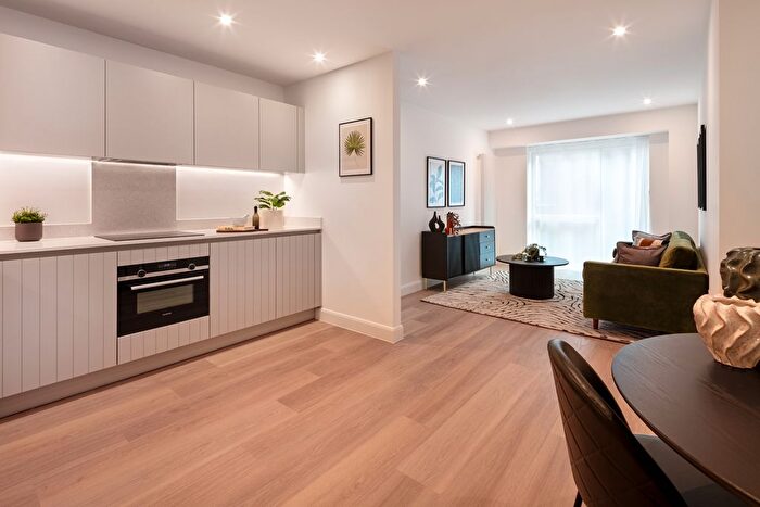 2 Bedroom Flat For Sale In Seagull Lane, London, E16