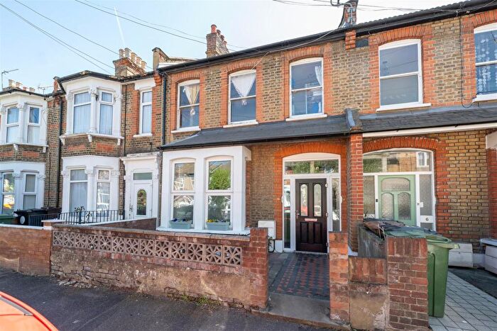 2 Bedroom Flat For Sale In Morley Road, Leyton, E10
