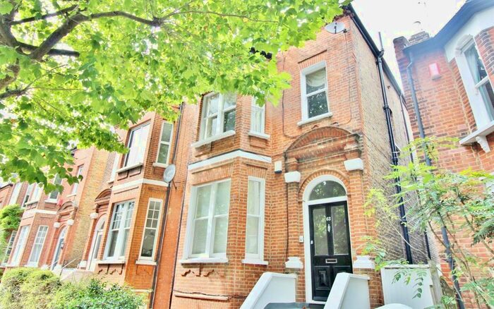 2 Bedroom Flat To Rent In St. Johns Park, London, SE3