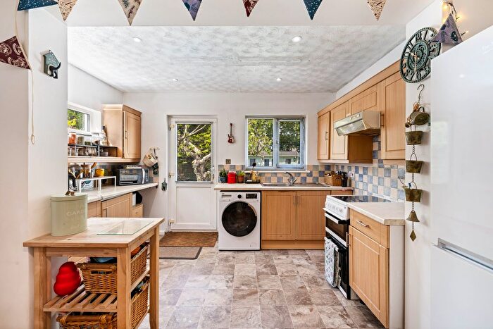 2 Bedroom Detached Bungalow For Sale In Ref: Gk - Southern Avenue, Salfords, RH1