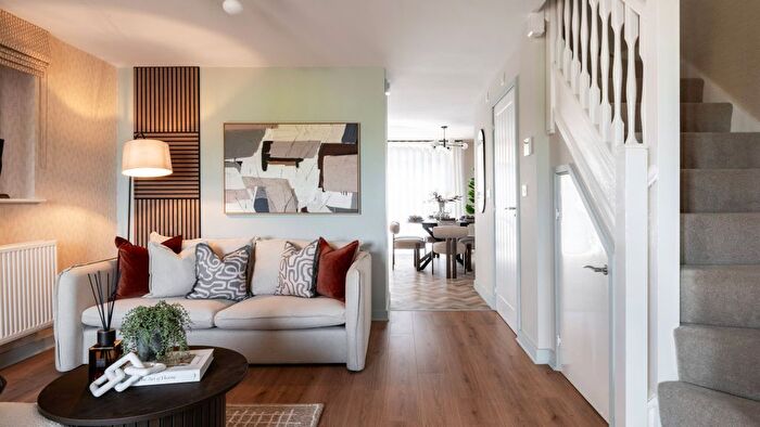 4 Bedroom Semi-Detached House For Sale In Thane Road, Beeston, NG9