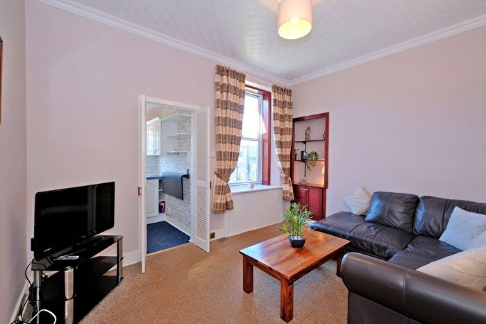 1 Bedroom Flat To Rent In Willowbank Road, Nd Floor Left, Aberdeen, AB11