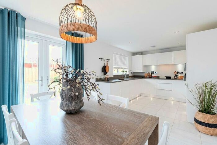 4 Bedroom Detached House For Sale In Stone, Dartford, DA2