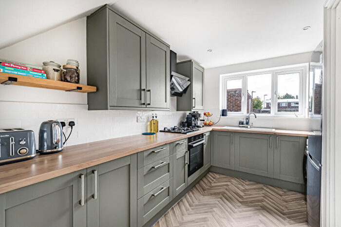 3 Bedroom Terraced House For Sale In Apthorpe Way, Cambridge, CB4