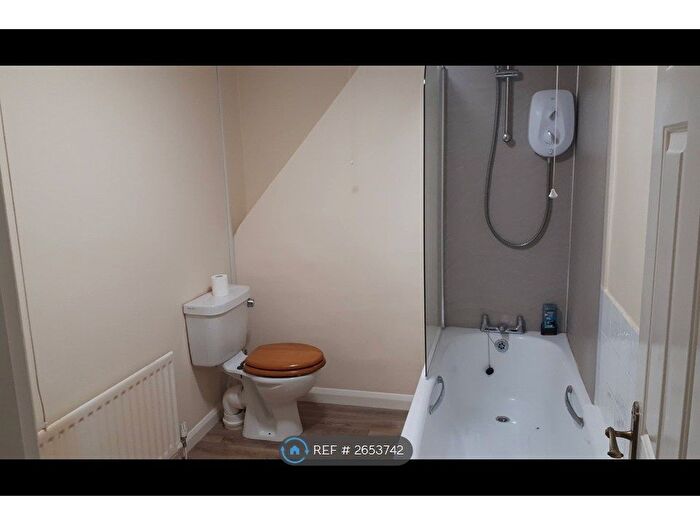 1 Bedroom Flat To Rent In Emerald Street, Saltburn-By-The-Sea, TS12