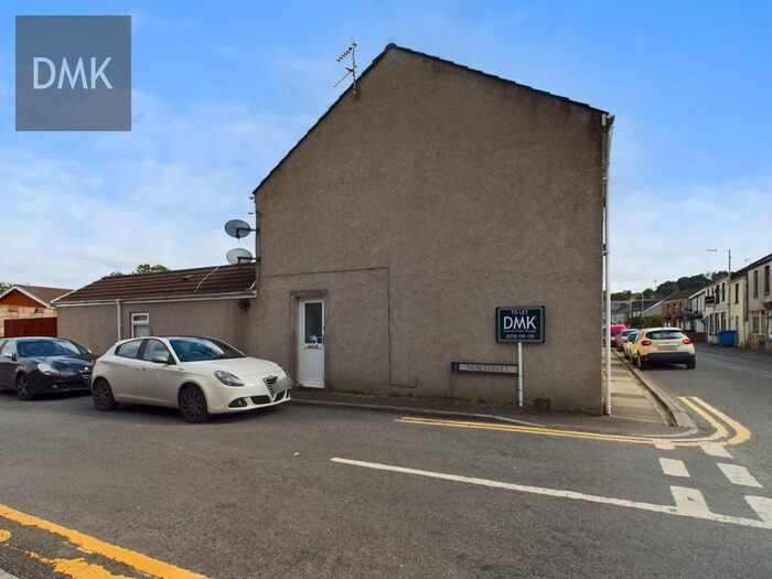 1 Bedroom Flat To Rent In Bridgend Road, Aberkenfig, Bridgend, CF32