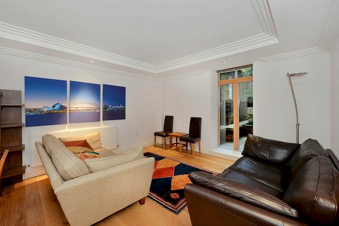 3 Bedroom Flat To Rent In Dean Ryle Street, Westminster, SW1P