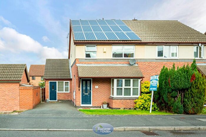 3 Bedroom Semi-Detached House For Sale In Manor Close, Worksop, S80