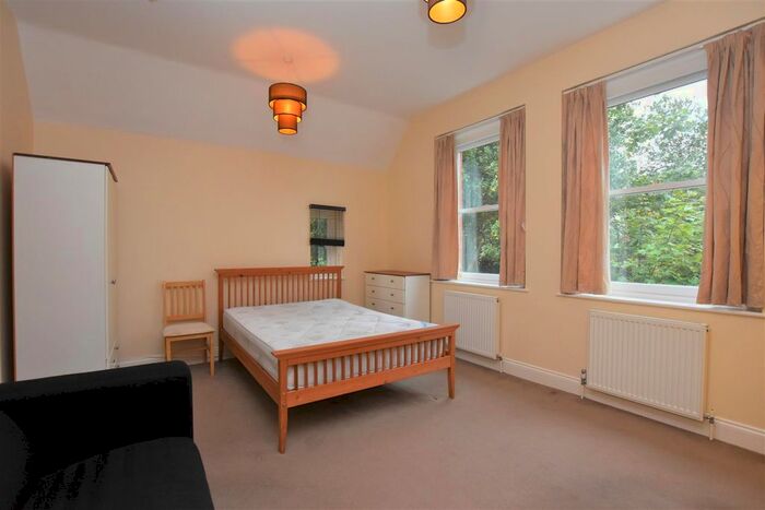 Studio To Rent In Upper Redlands Road, Reading RG1