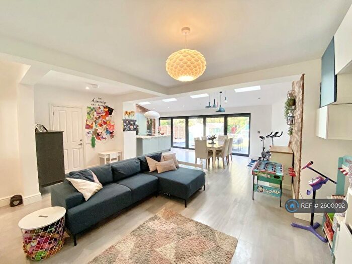 4 Bedroom Semi-Detached House To Rent In Pine Grove, Sale, M33